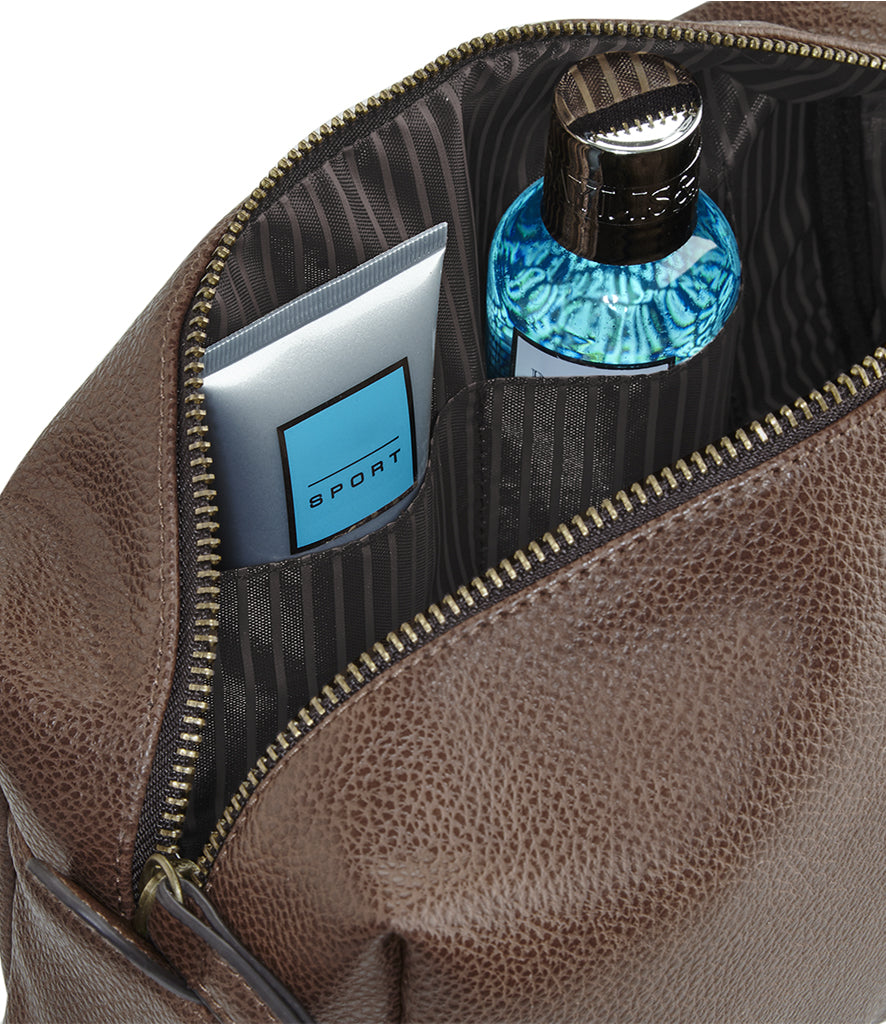 Quadra NuHide® Wash Bag